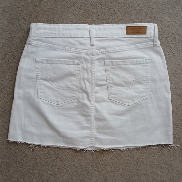 Levis Signature Skirt - Picture 4 of 4